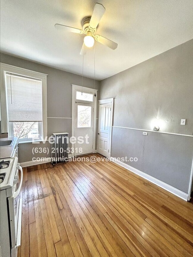 Building Photo - 4-Bedroom, 2-Bathroom Home in a Convenient...