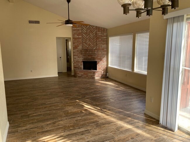 Building Photo - 2606 S Belgravia Dr