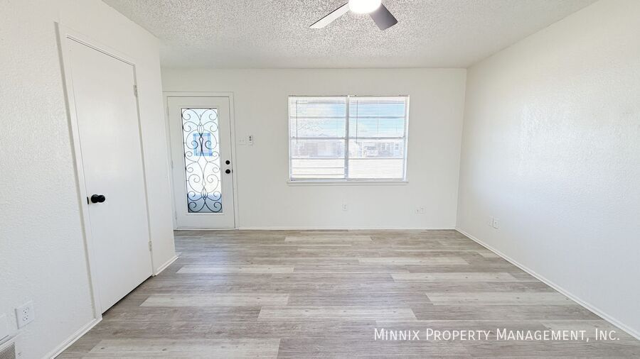 Building Photo - 4615 Grinnell St