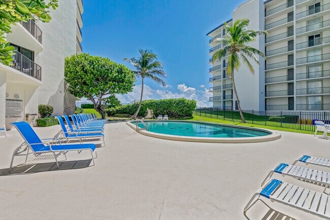 Building Photo - 5420 N Ocean Dr