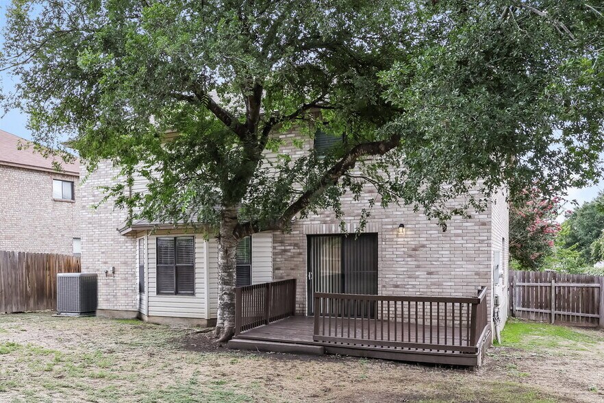 Building Photo - 8138 Cherry Glade