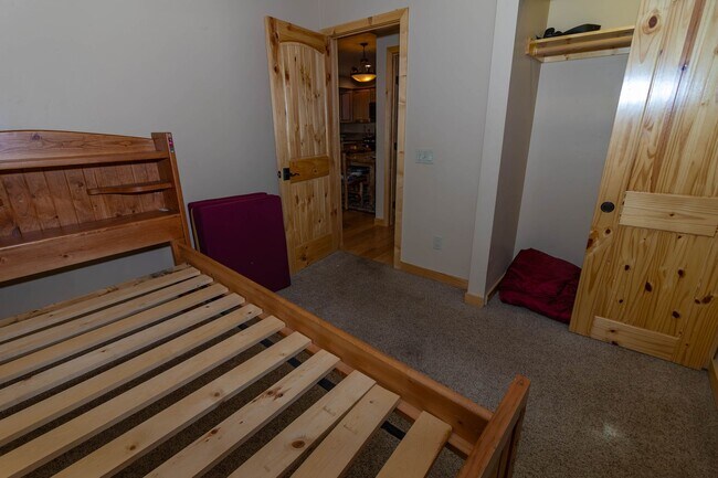 Building Photo - Comfy Getaway on Temple Ln.