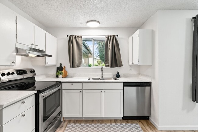 Building Photo - 6902 Alpine Way - Located in West Valley