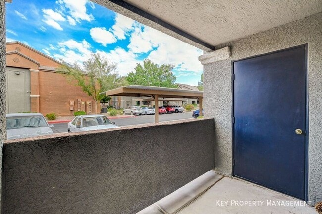 Building Photo - 555 E Silverado Ranch Blvd