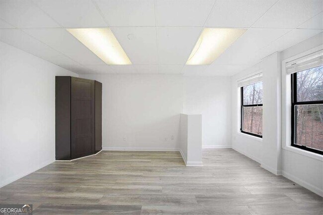 Building Photo - 530 Matterhorn Way