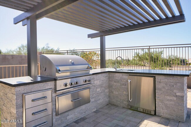 Building Photo - 10278 E Tierra Buena Ln