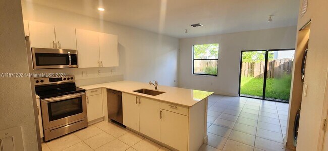 Building Photo - 13265 SW 286th Terrace