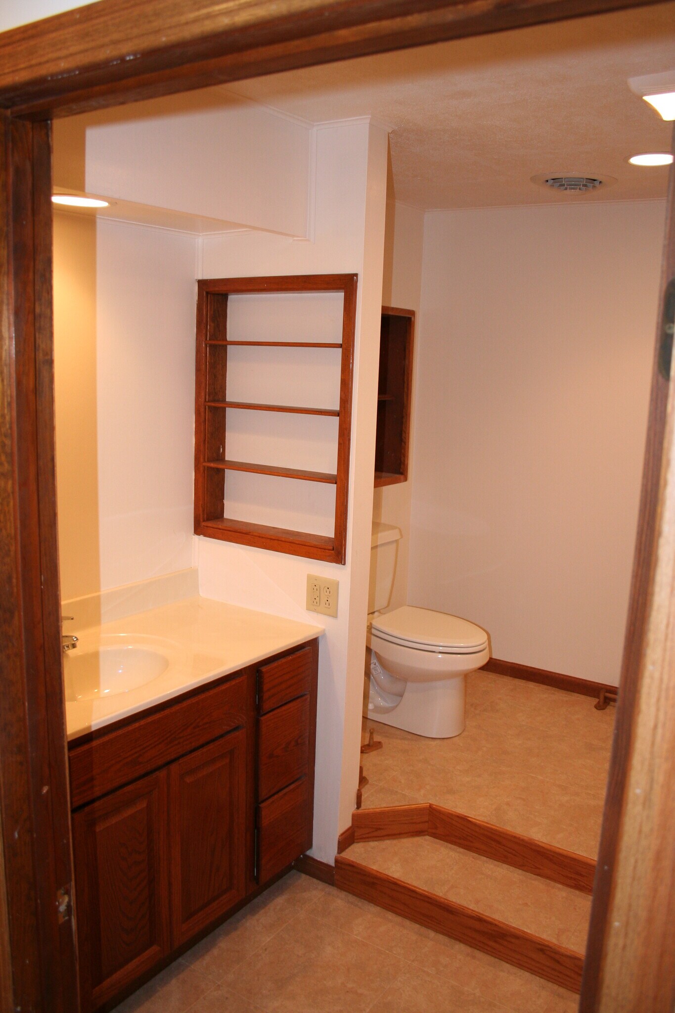 Bathroom - 112 S Waupansie St