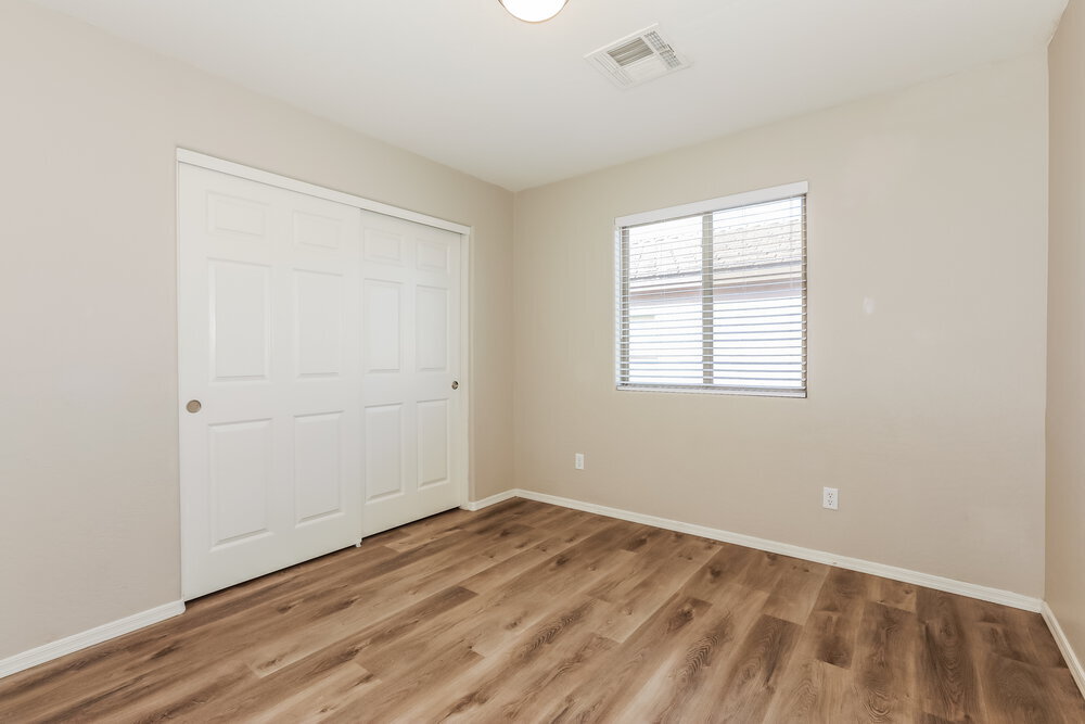 Building Photo - 41302 N Cambria Dr