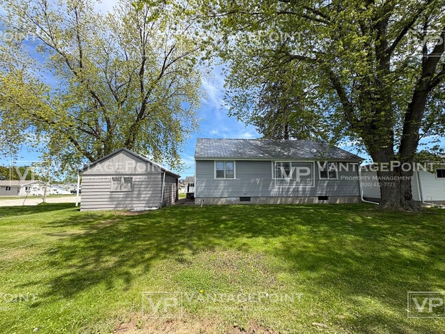 Building Photo - 714 Buchholz St