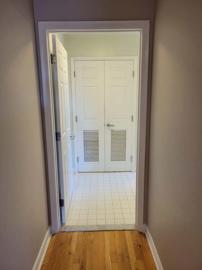 Building Photo - 1308 Clifton St NW