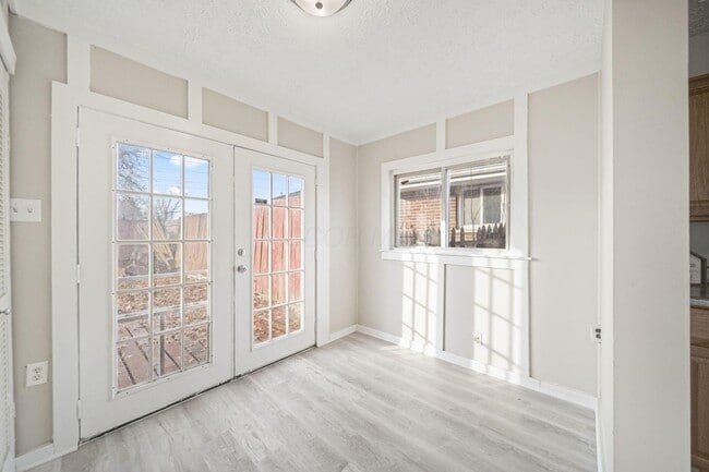 Building Photo - 2709 Kilbourne Ave