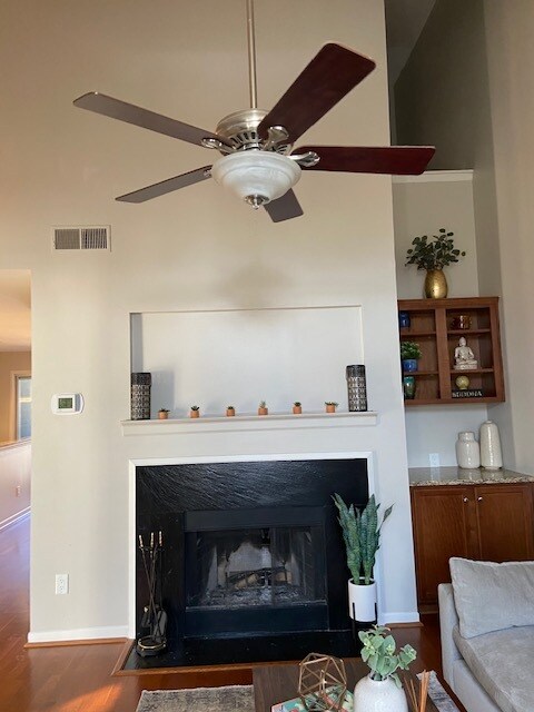 Living Room - 525 Olmsted Park Pl