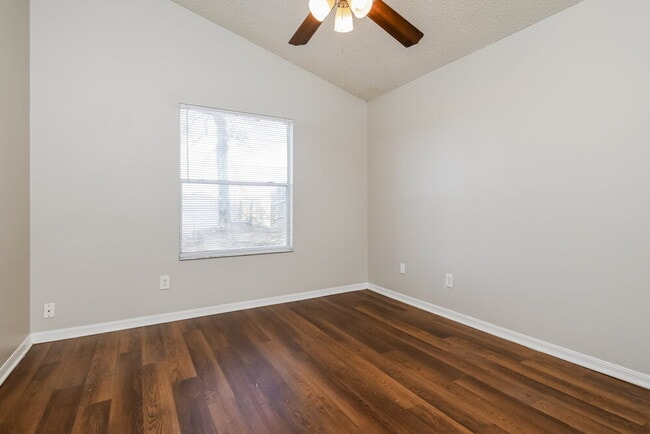 Building Photo - 5166 Clarion Hammock Dr