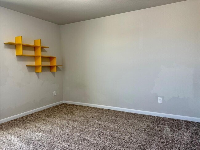 Building Photo - 1293 Nevarez