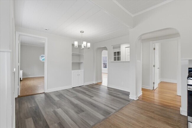 Building Photo - 715 Truman Pkwy