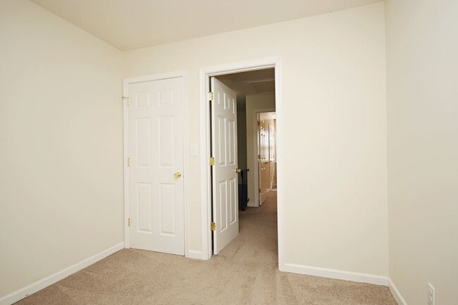 Building Photo - Student & Pet-Friendly Fry's Spring Duplex