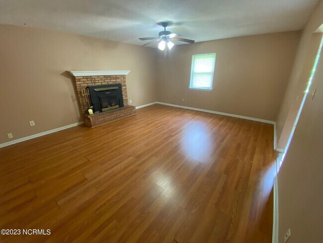 Building Photo - 110 Birch Rd