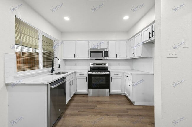 Building Photo - 207 Pate Orr Rd S