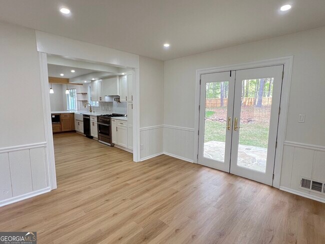 Building Photo - 2907 Clearbrook Dr