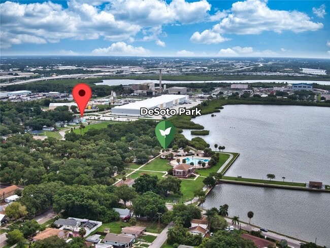 Building Photo - Charming 3BR, 2BA home next to DeSoto Park