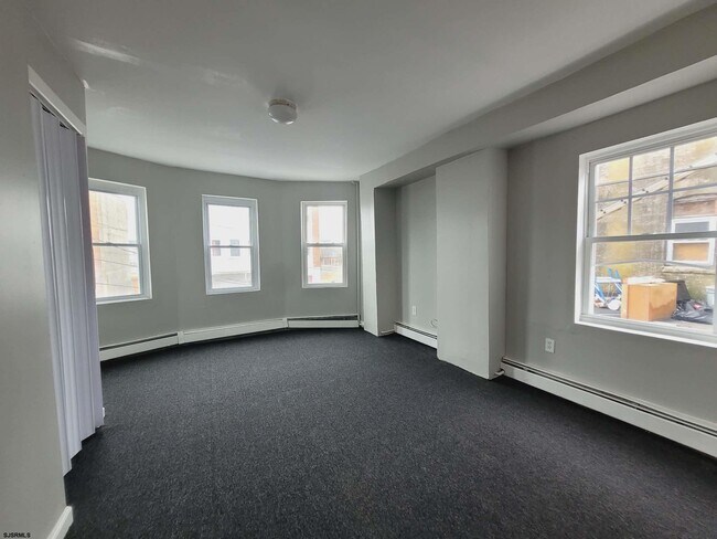 Building Photo - 1108 Baltic Ave