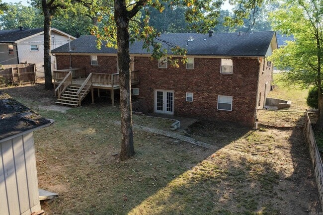 Building Photo - 5205 Stratford Rd