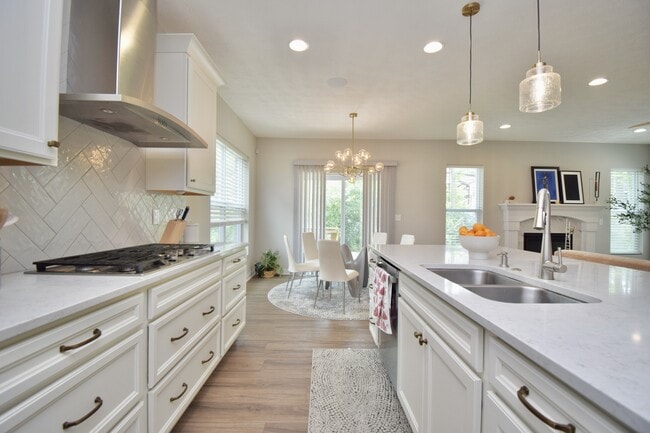 Building Photo - 7164 Glenvalley Dr