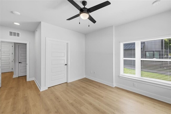Building Photo - 3101 Govalle Ave