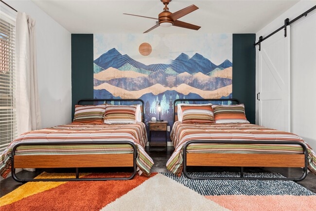 Building Photo - 2914 Commerce St