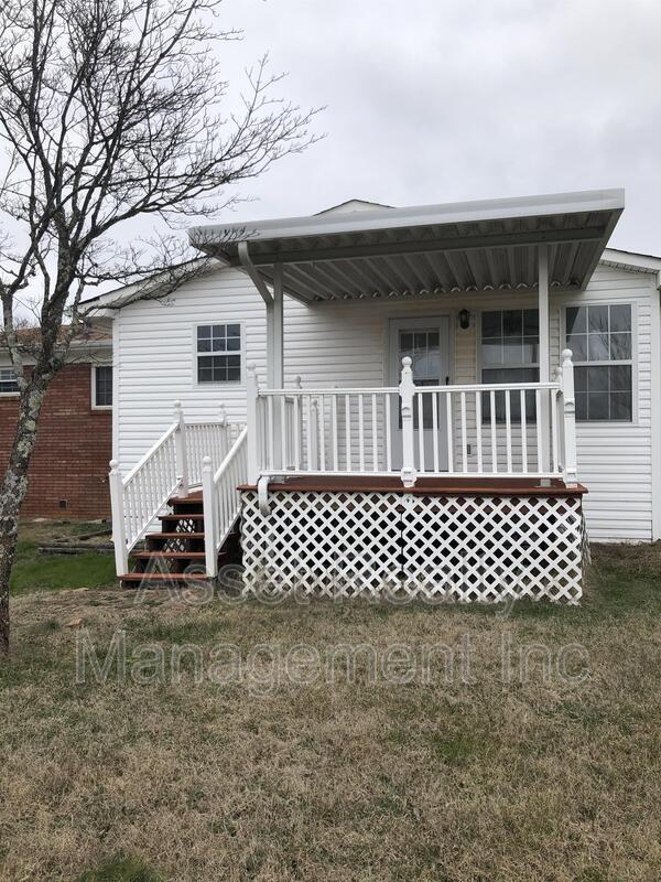 Building Photo - 218 Britton Dr