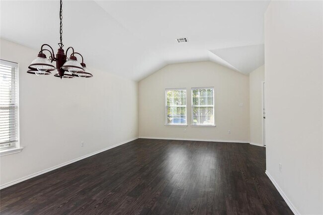 Building Photo - 1117 Alexandria Way