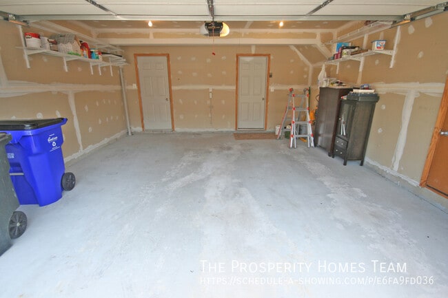 Building Photo - 9752 Evening Bird Ln