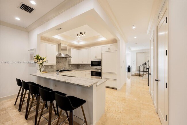 Building Photo - 7430 SW 56th Ct