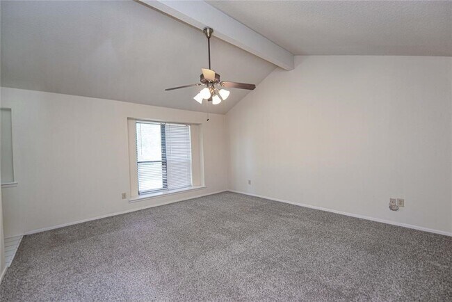 Building Photo - 25518 Chapel Ridge Ln