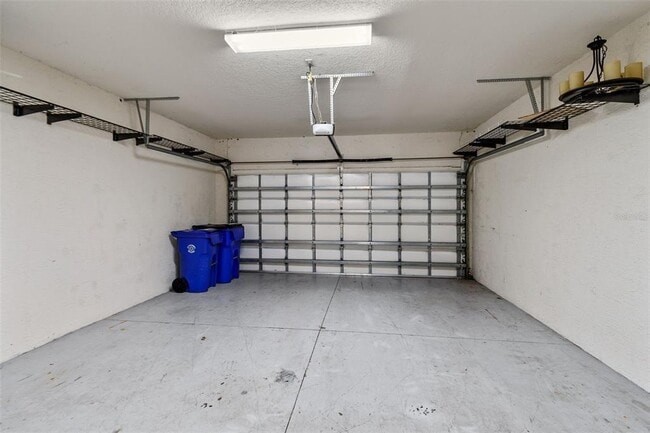 Building Photo - 3372 Covered Bridge Dr E