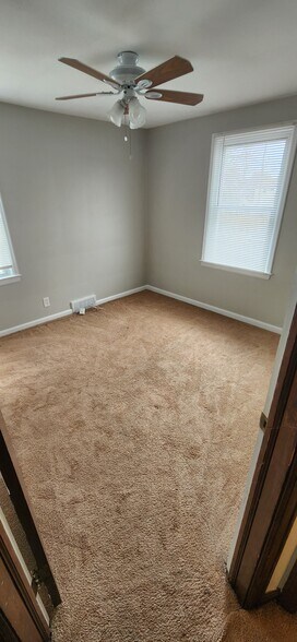 Second Bedroom - 72 Montfort Dr