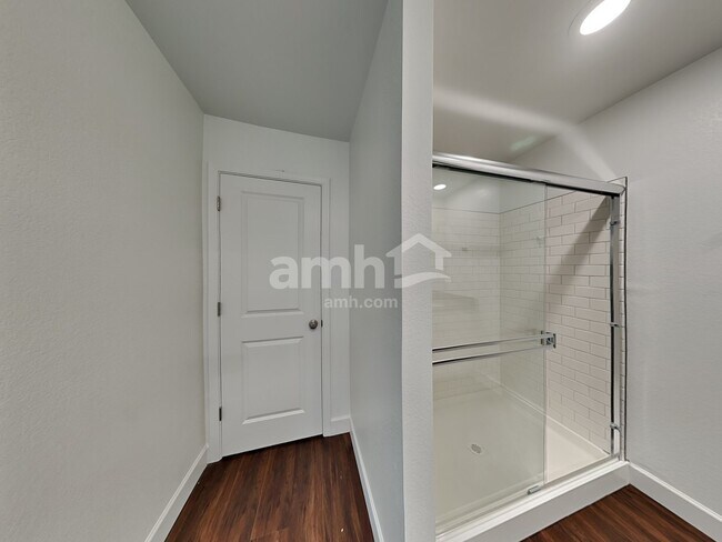 Building Photo - 8815 N 171st Dr