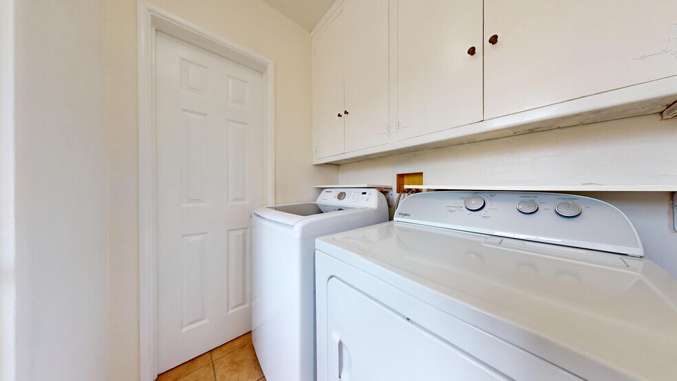 Building Photo - 18138 S Dalton Ave