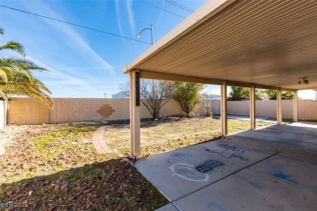 Building Photo - 5034 Lark Canyon Ct