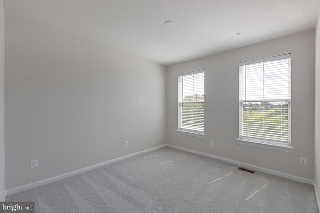 Building Photo - 43357 Radford Divide Ter