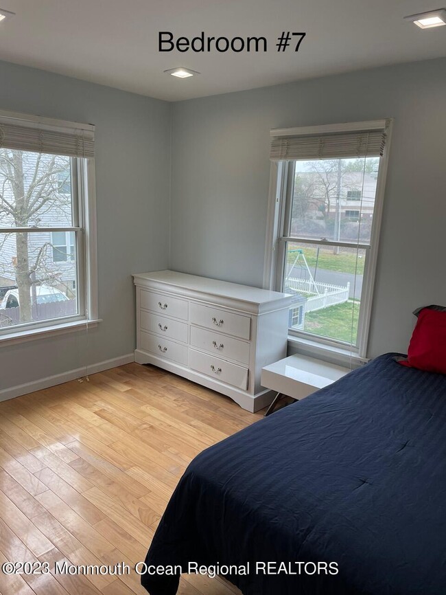 Building Photo - 112 Poplar Ave