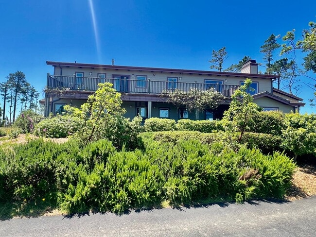 Building Photo - Carmel Highlands Mountain Top Stunning Vie...