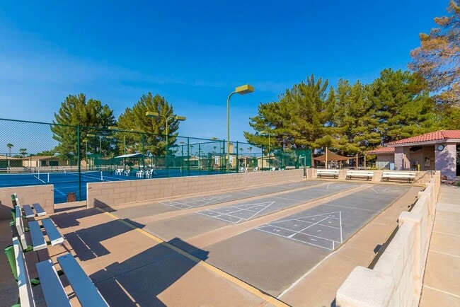 Building Photo - Resort-Style Living in Sunbird Golf Resort...