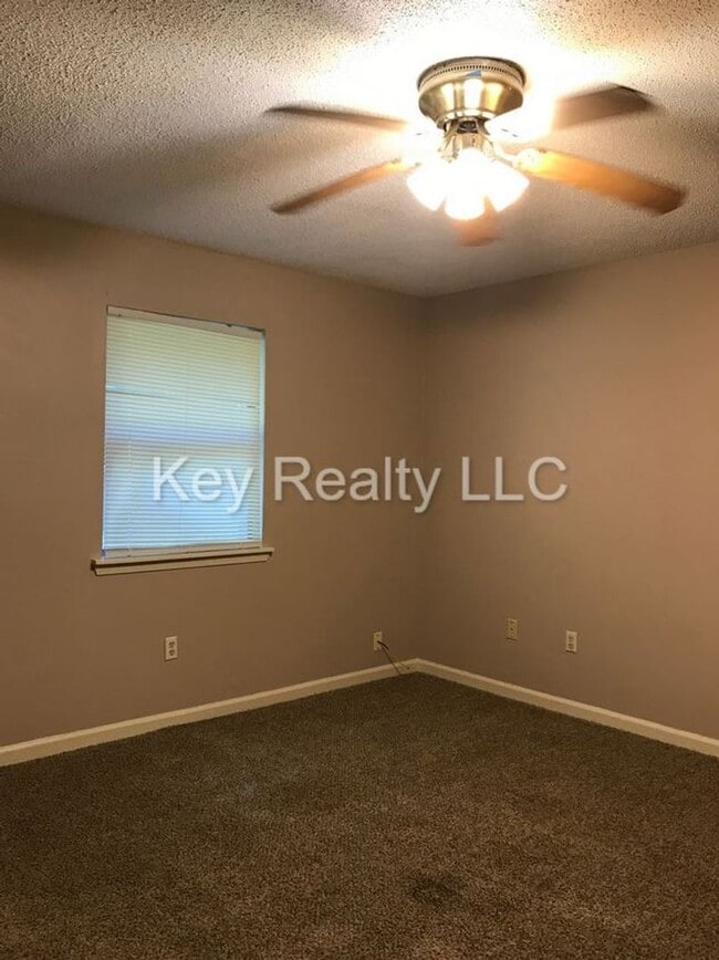 Building Photo - 602 - A Gary K - Pineville