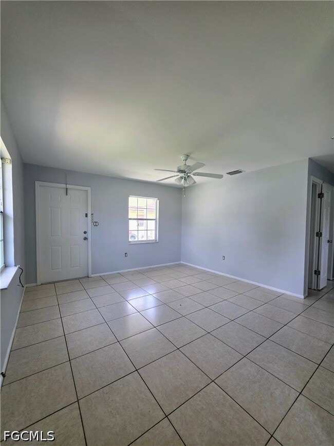Building Photo - 5465 Sago Ave