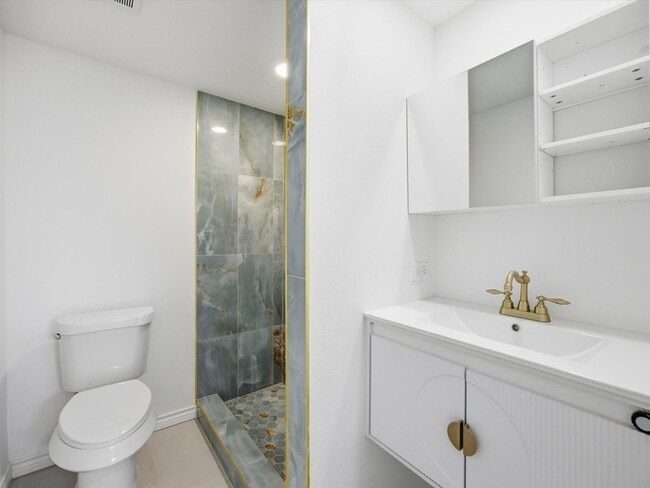 Building Photo - 10270 Kilkenny Pl