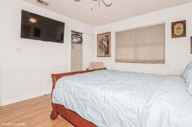 Building Photo - Long or Short term , NO HOA, fully furnished rental in SC!
