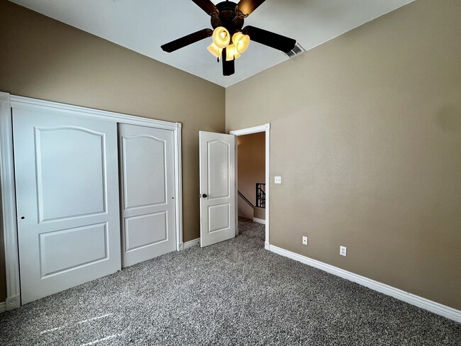 Building Photo - 3727 Grand Bahamas Dr