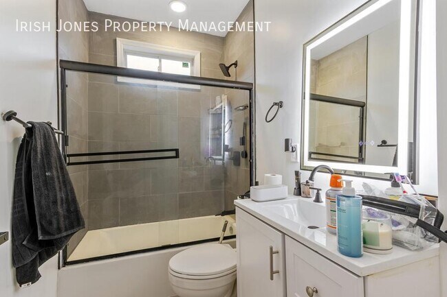 Building Photo - 9 West Ave